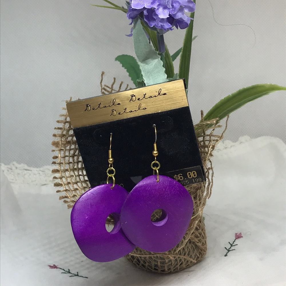 💖Purple wood earrings.